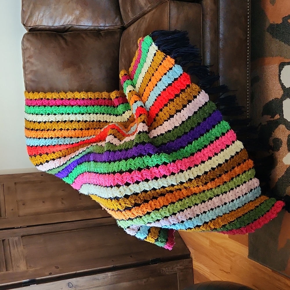 VINTAGE Hand crocheted afghan
